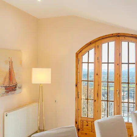 Georgina's Meteora Loft